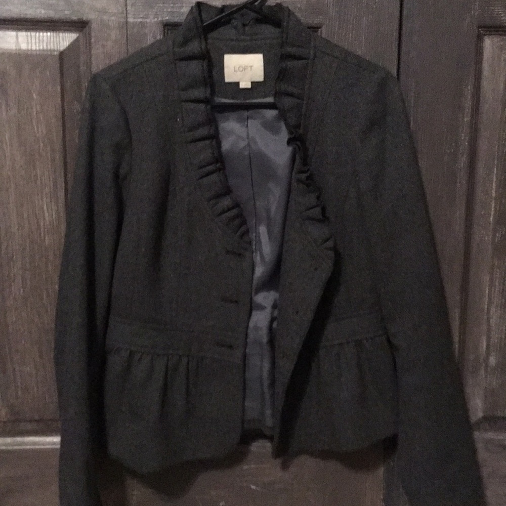 Ann Taylor Loft Wool Blazer size 6. Stunning!!